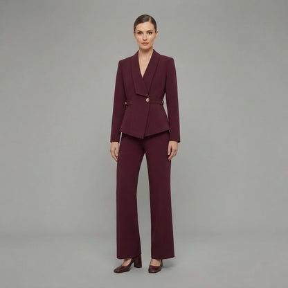 Completo da donna: top a maniche lunghe con scollo a V e pantaloni a gamba larga