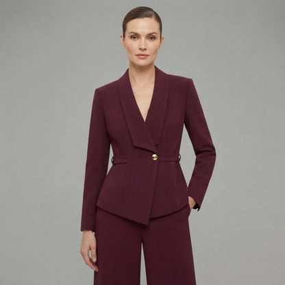 Completo da donna: top a maniche lunghe con scollo a V e pantaloni a gamba larga